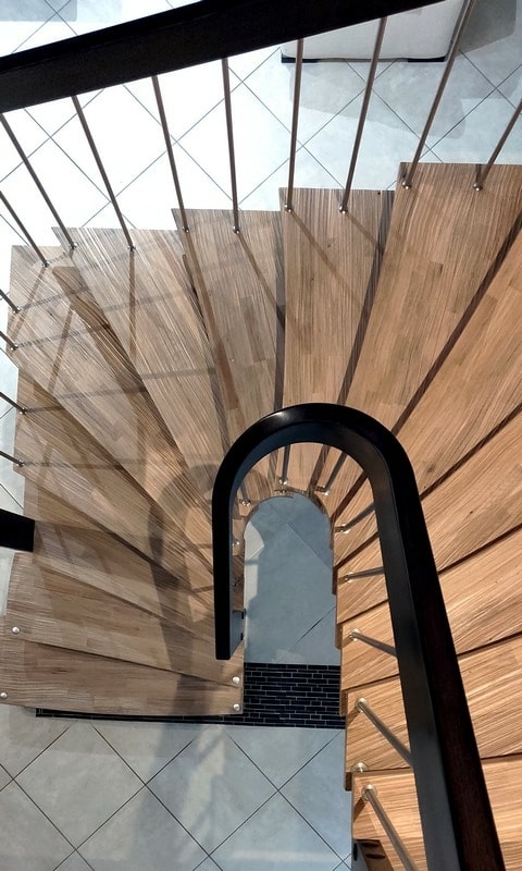 entretien escalier suspendu